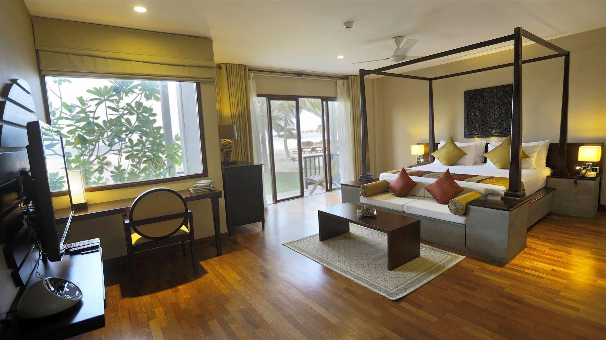 Uga Bay - Pasikuda Otel Passikudah Dış mekan fotoğraf